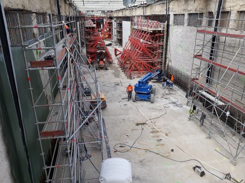 S-Bahn-Tunnel Erdinger Ringschluss am Flughafen München: Tunnelbaugrube