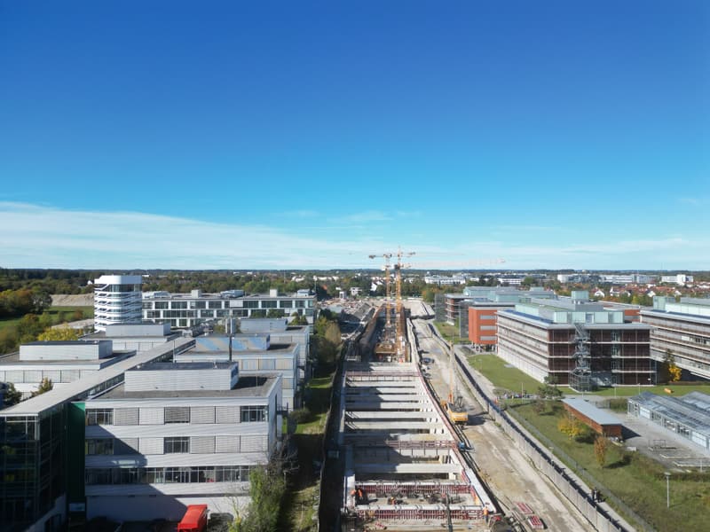 Trasse zwischen den Campusgebäuden