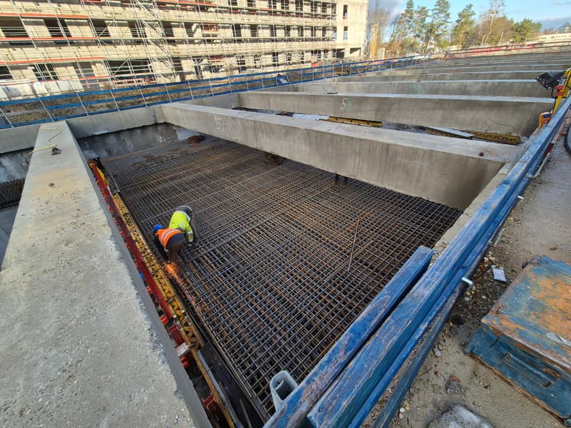 Baulogistik für den Ausbau der U6 Martinsried: Bewehrung der Tunnelblöcke