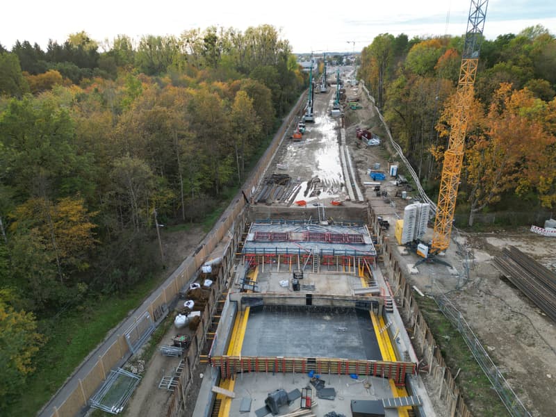 U6 Martinsried: Tunnelblöcke im Herbst